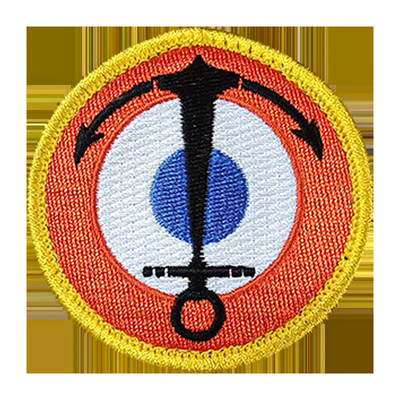 Wyświetlony logo z tkaniny zapiętej z haczykiem do kapeluszy i ubrań na zamówienie