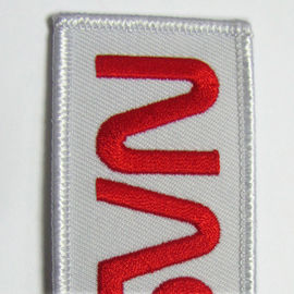 Żelazo na naklejki Patch Custom Twill tkaniny naklejki Patch dla mundurów kurtki kapelusze i więcej Niski MOQ darmowe dzieła sztuki szybki próbki Tim