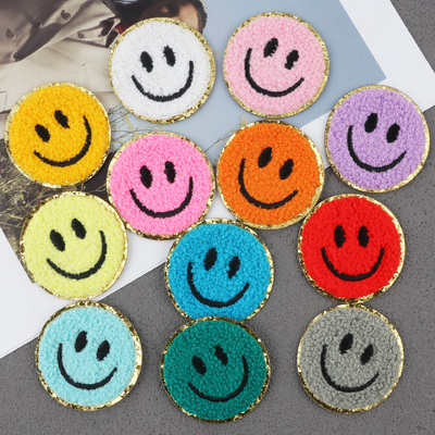 Smile Face Śliczne szenilowe żelazko na plastry Dekoracyjne samoprzylepne hafty